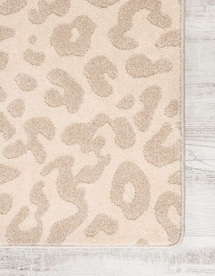 2' x 6' Contour Runner Rug