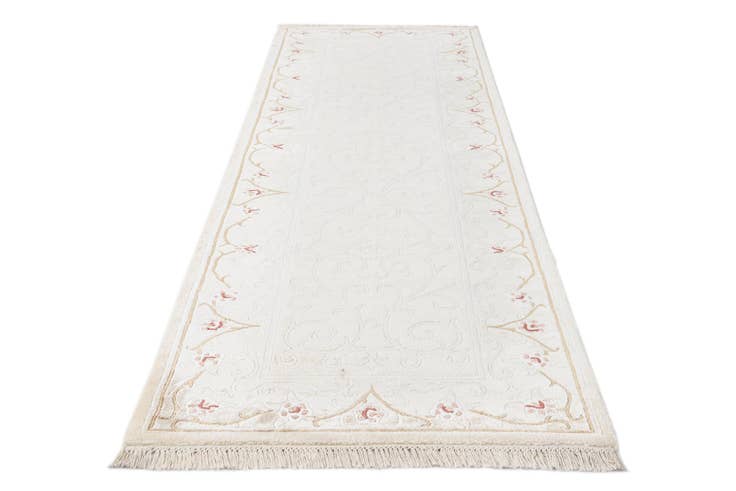 Detail image of 2' 9 x 9' 7 Hand Knotted Darya Wool Runner Rug