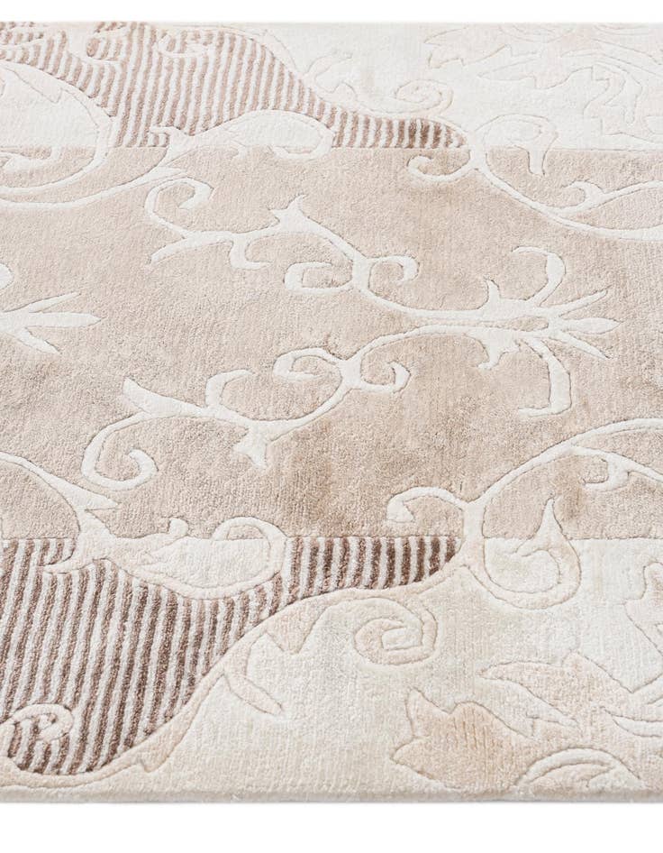 Detail image of 2' 9 x 9' 4  Hand Knotted Darya Wool Runner Rug