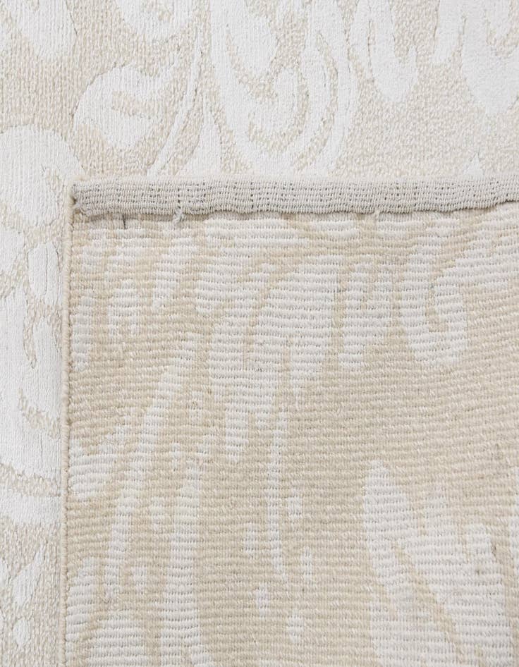 Detail image of 2' 9 x 9' 10  Hand Knotted Darya Wool Runner Rug