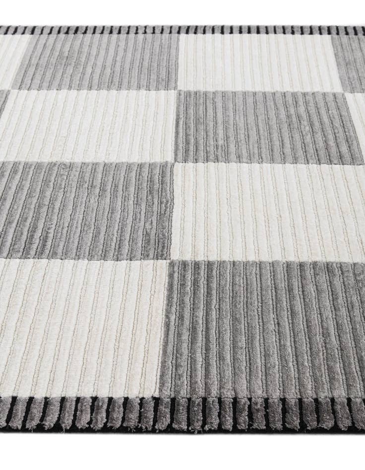 Detail image of 2' 7 x 13' 1  Hand Knotted Darya Wool Runner Rug