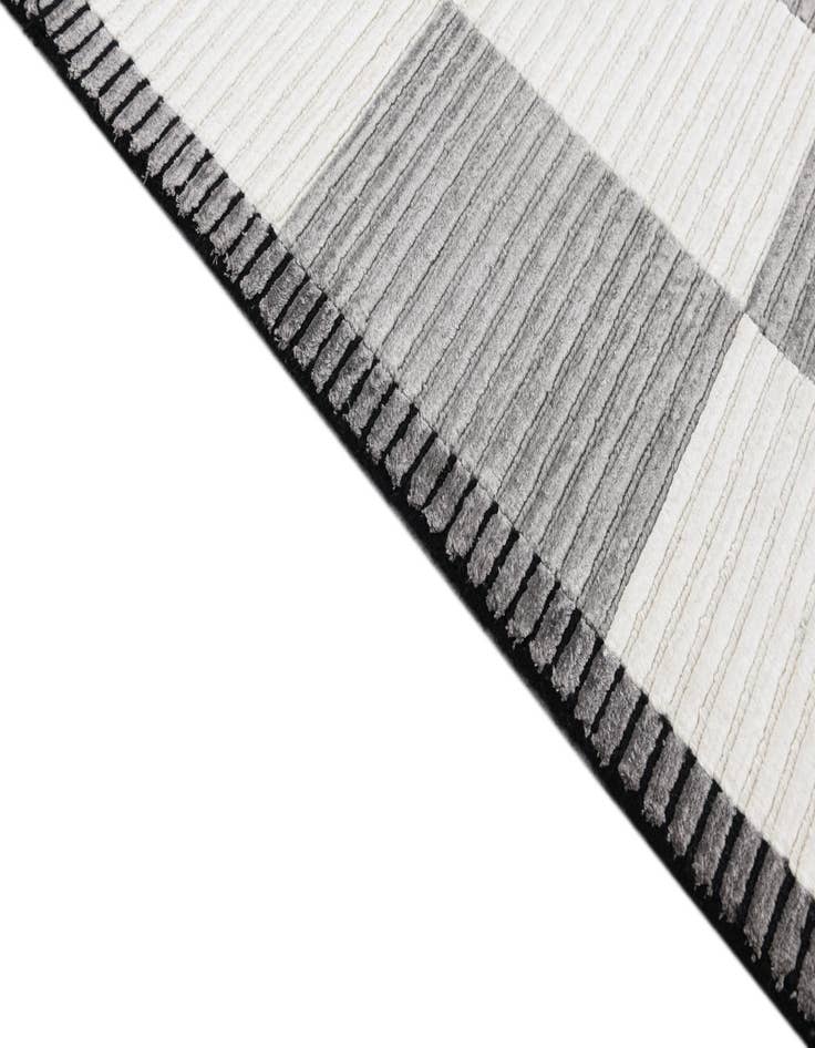 Detail image of 2' 7 x 13' 1  Hand Knotted Darya Wool Runner Rug