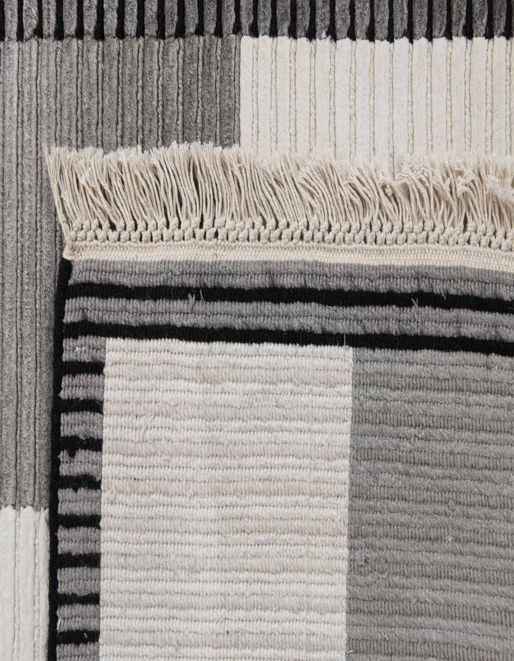 Detail image of 2' 7 x 13' 1  Hand Knotted Darya Wool Runner Rug