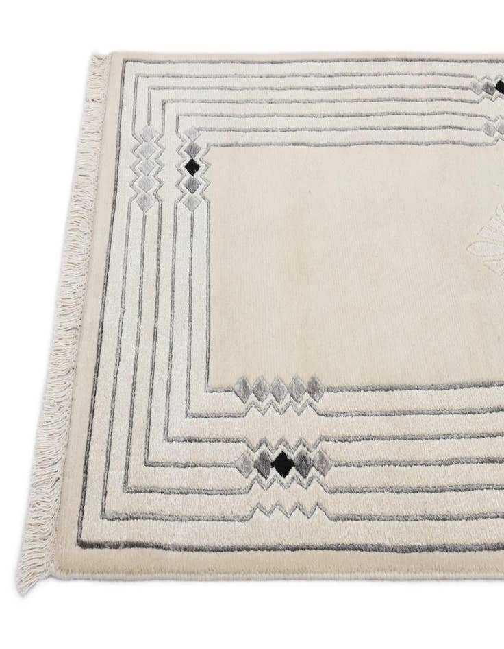 Detail image of 2' 7 x 12' 10  Hand Knotted Darya Wool Runner Rug
