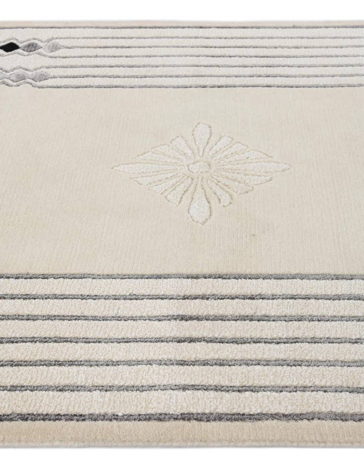 Detail image of 2' 7 x 12' 10  Hand Knotted Darya Wool Runner Rug