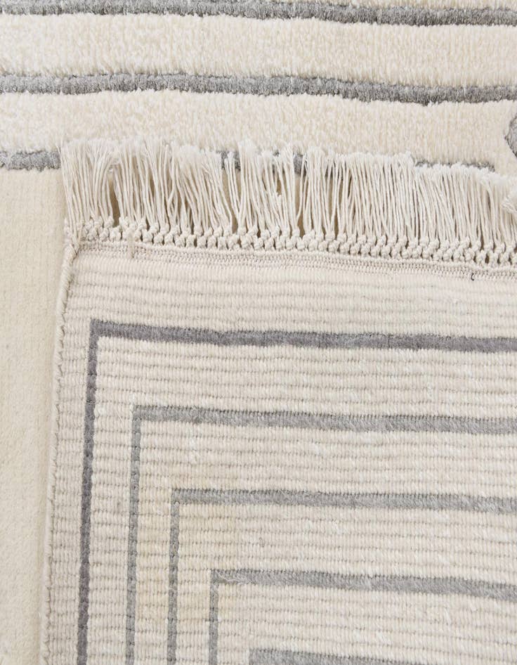 Detail image of 2' 7 x 12' 10  Hand Knotted Darya Wool Runner Rug