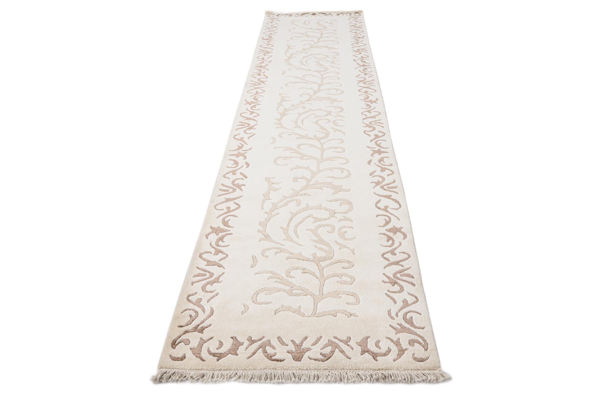 2' 7 x 13' Hand Knotted Darya Wool Runner Rug