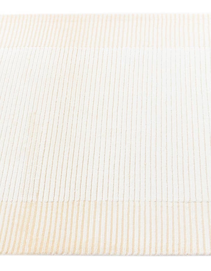 Detail image of 2' 9 x 9' 9  Hand Knotted Darya Wool Runner Rug