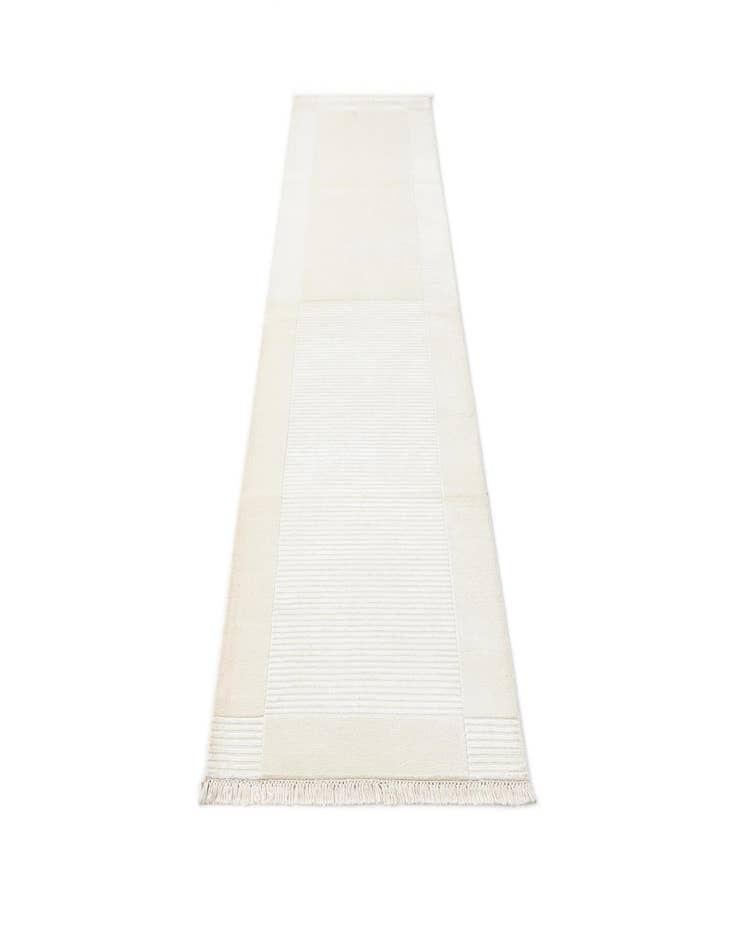 Detail image of 2' 7 x 9' 10  Hand Knotted Darya Wool Runner Rug