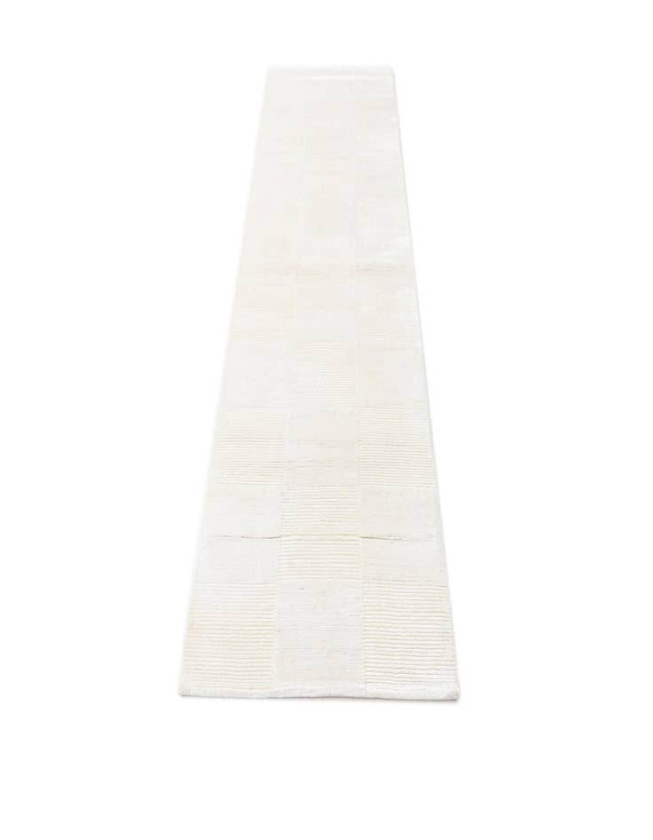 Detail image of 2' 8 x 9' 9  Hand Knotted Darya Wool Runner Rug