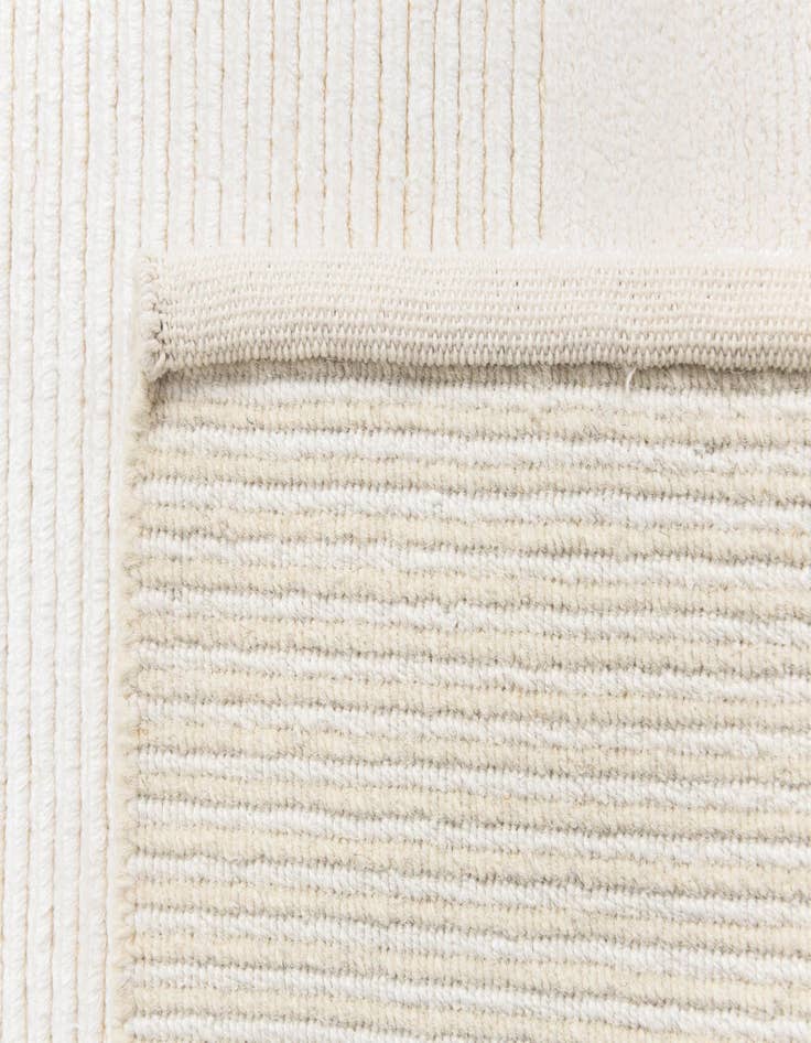 Detail image of 2' 8 x 9' 9  Hand Knotted Darya Wool Runner Rug