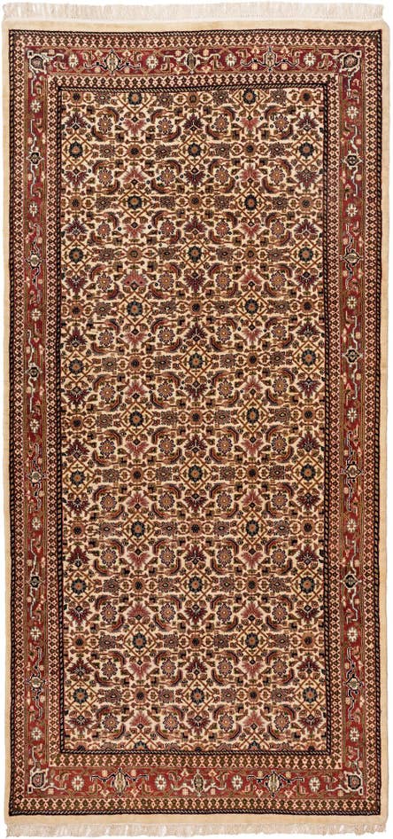 Detail image of 4' 10 x 9' 10 Hand Knotted Farahan Wool Runner Rug