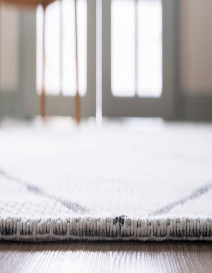 Detail image of 2' x 7' 10 Georgia Runner Rug