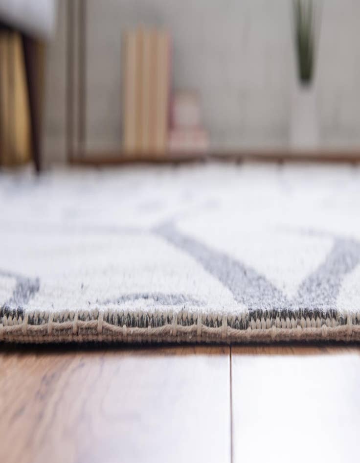 Detail image of 2' x 6' Georgia Runner Rug