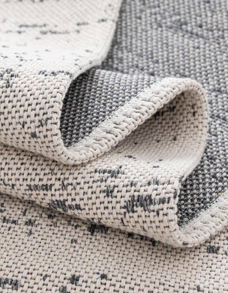 Detail image of 2' x 6' Georgia Runner Rug