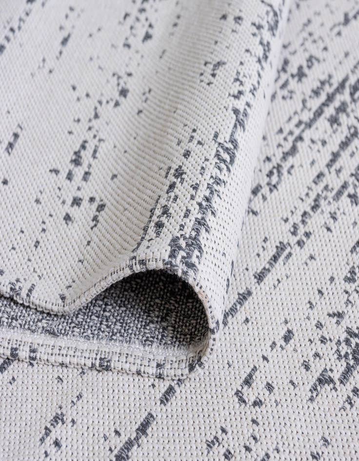 Detail image of 2' x 6' Georgia Runner Rug