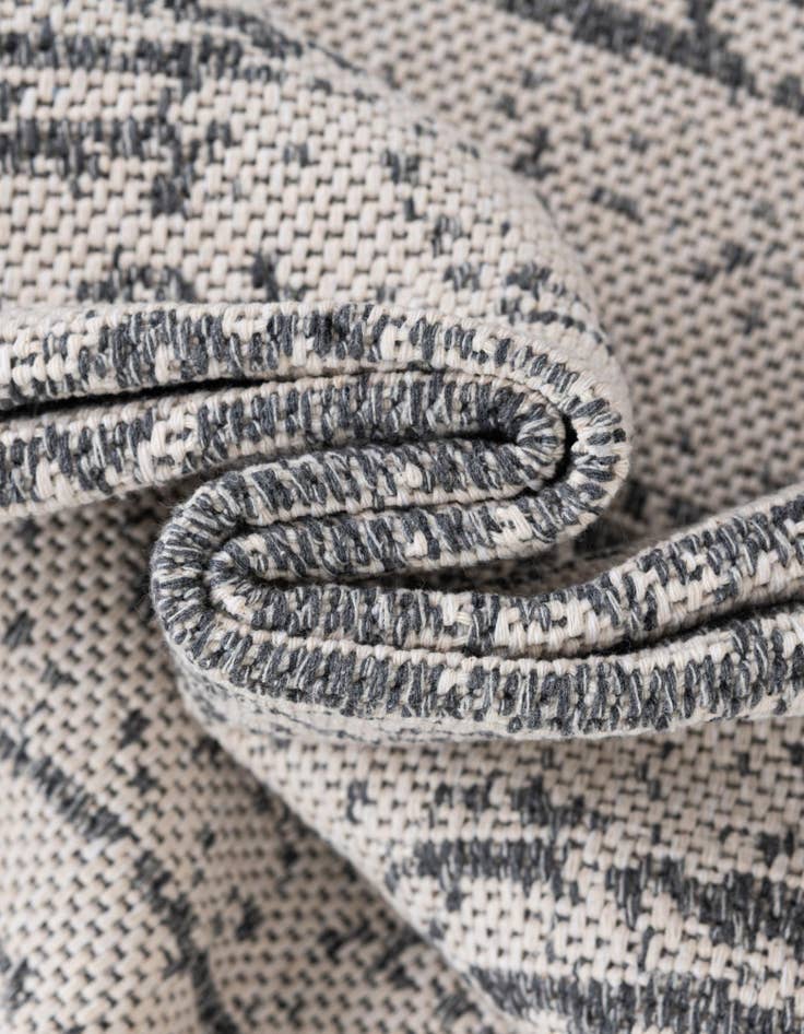 Detail image of 2' x 6' Georgia Runner Rug