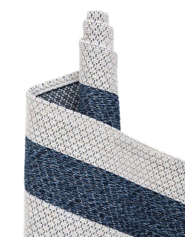 Detail image of 2' x 6' Georgia Runner Rug