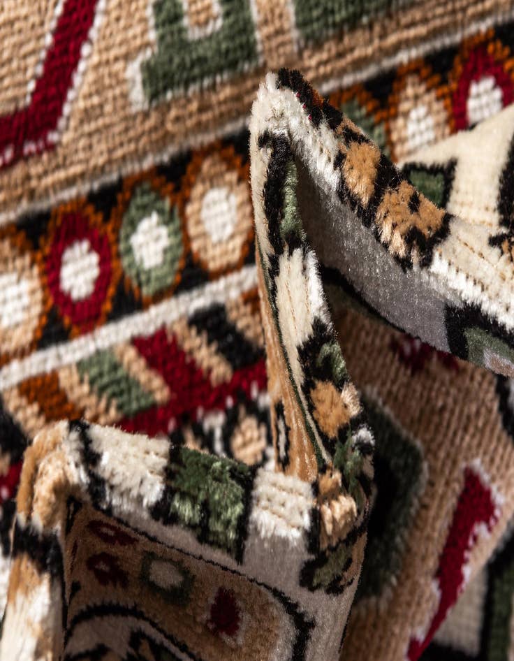 Detail image of 3' x 11' 10 Gharajeh Runner Rug