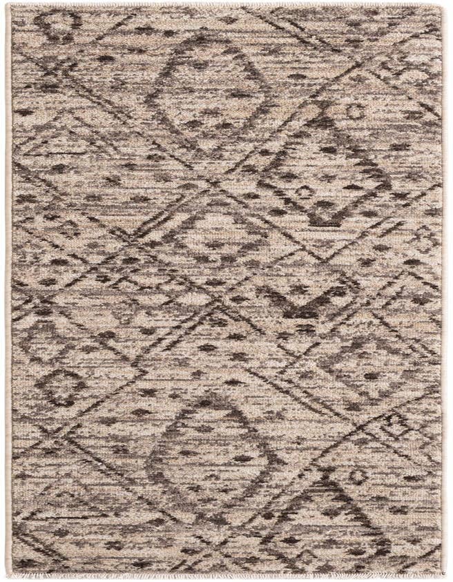 Detail image of 2' x 6' 3 Grand Tradition Runner Rug