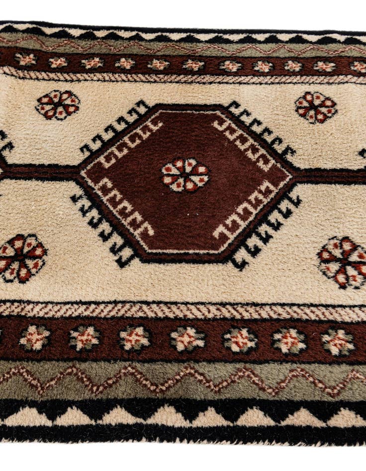 Detail image of 3' 1 x 5' 11 Hand Knotted Hamedan Wool Runner Rug