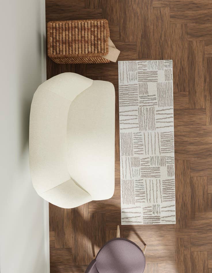 Detail image of 2' 7 x 12' Hanahan Runner Rug