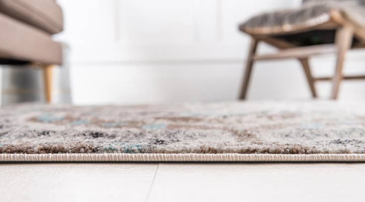Detail image of 2' 2 x 6' Heritage Runner Rug