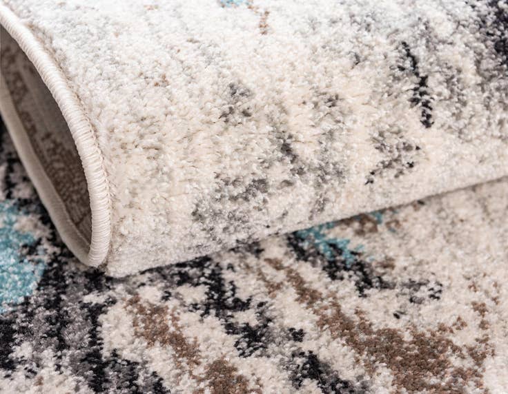 Detail image of 2' 2 x 6' Heritage Runner Rug