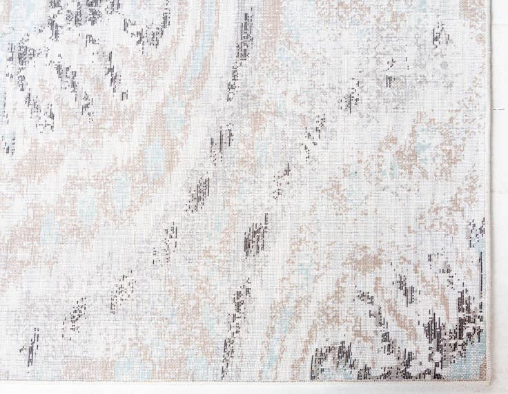 Detail image of 2' 2 x 6' Heritage Runner Rug
