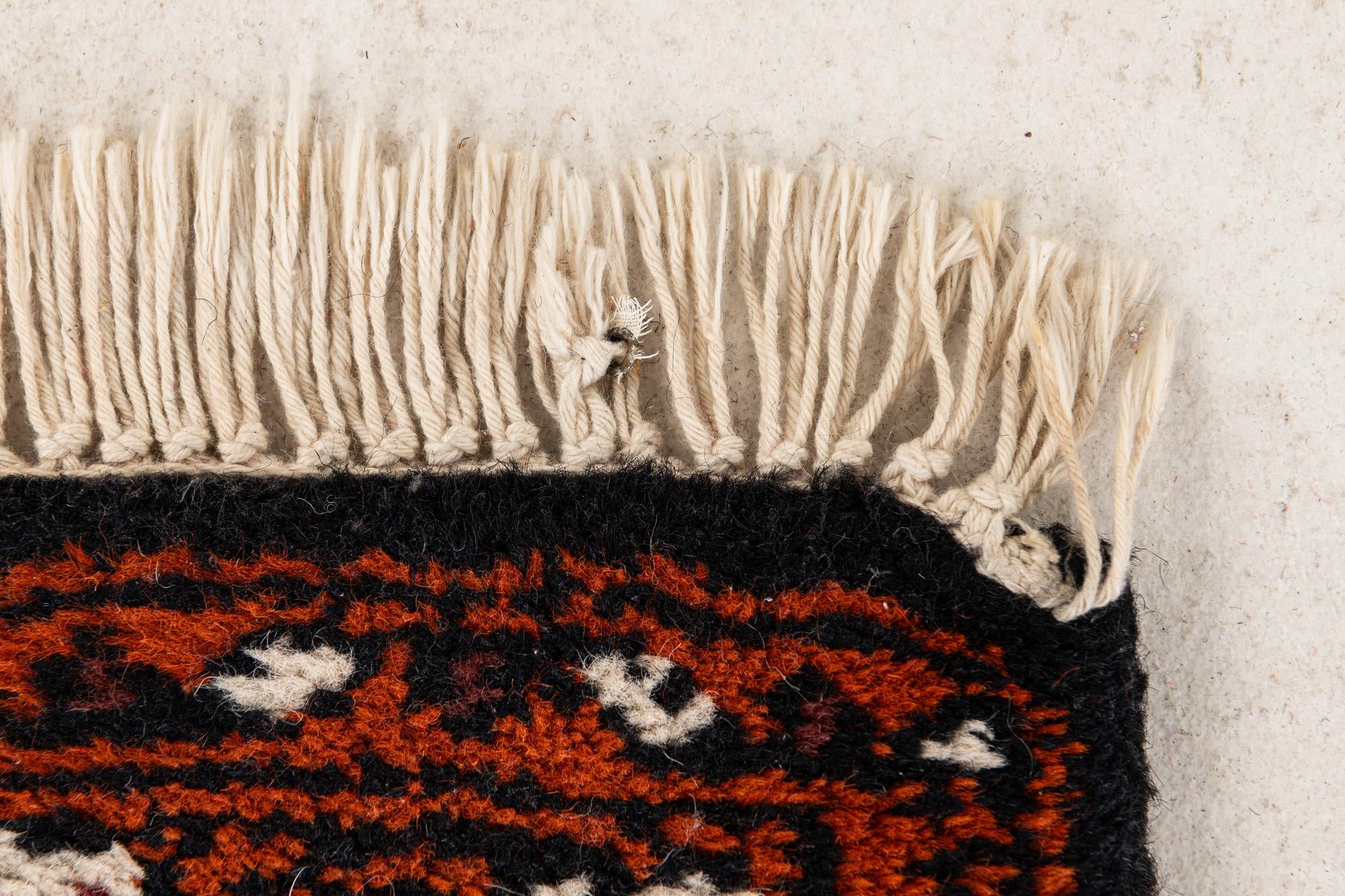 2' 4 x 4' 7 Hand Knotted Heriz Wool Runner Rug