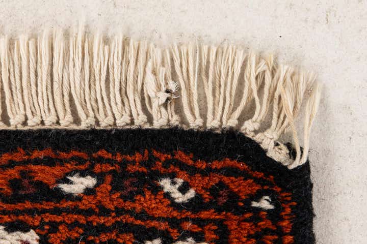 2' 4 x 4' 7 Hand Knotted Heriz Wool Runner Rug