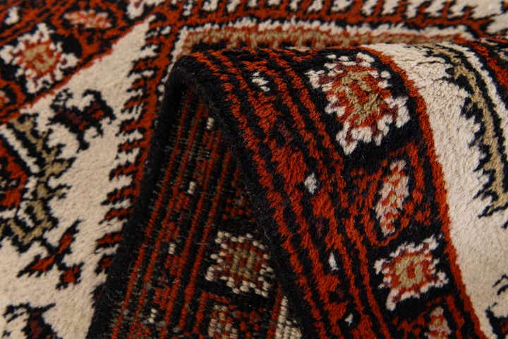 2' 4 x 4' 7 Hand Knotted Heriz Wool Runner Rug