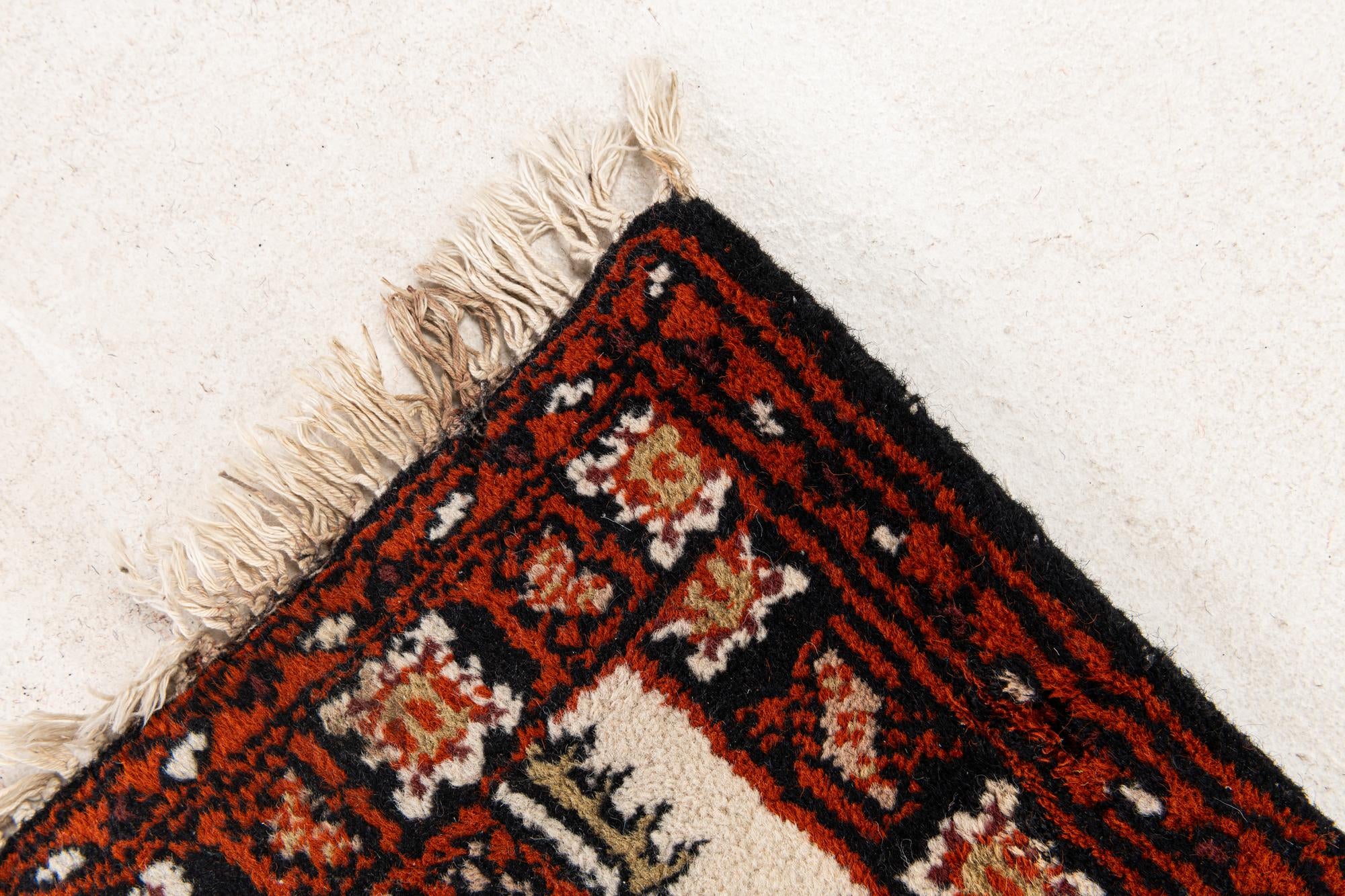 2' 4 x 4' 7 Hand Knotted Heriz Wool Runner Rug