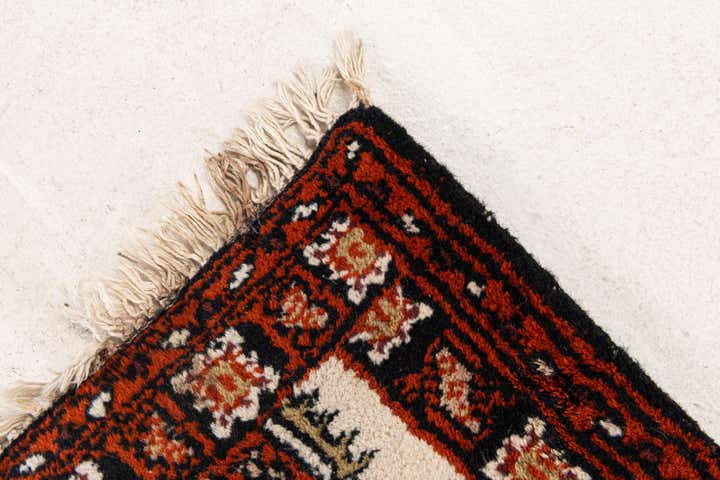 2' 4 x 4' 7 Hand Knotted Heriz Wool Runner Rug