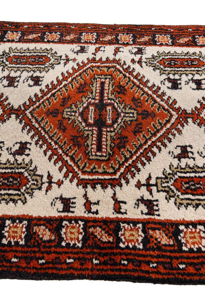 2' 4 x 4' 7 Hand Knotted Heriz Wool Runner Rug