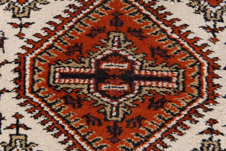 2' 4 x 4' 7 Hand Knotted Heriz Wool Runner Rug