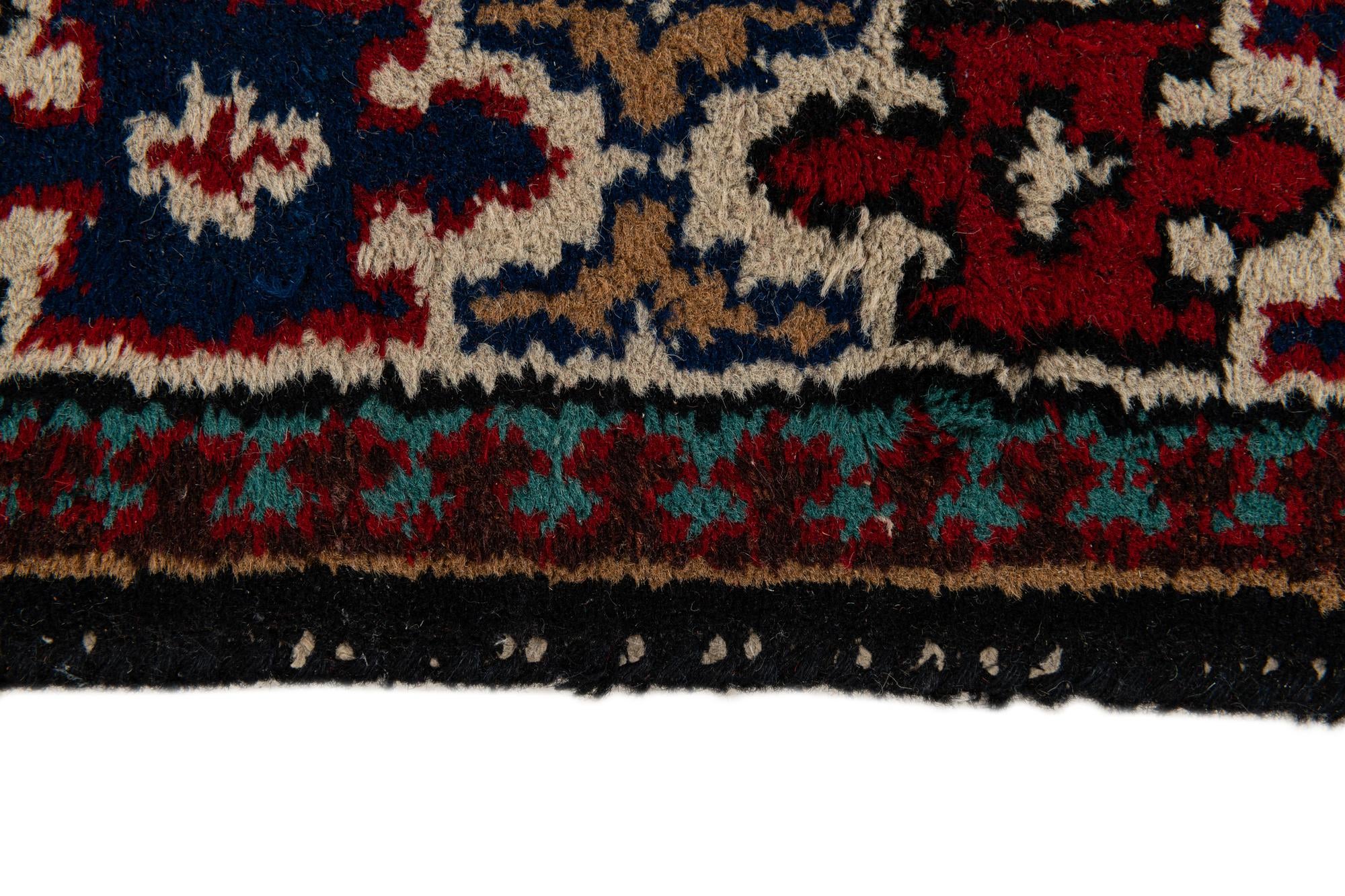 2' 9 x 9' 9 Hand Knotted Heriz Wool Runner Rug