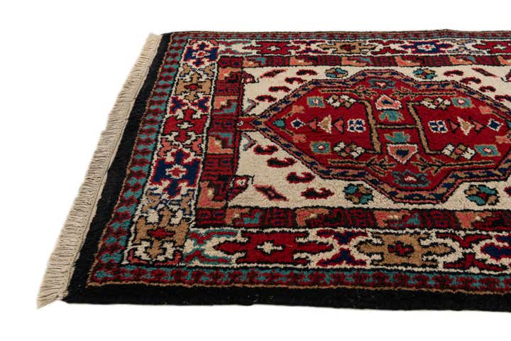 2' 9 x 9' 9 Hand Knotted Heriz Wool Runner Rug