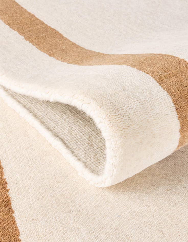 Detail image of 3' 3 x 10' Jill Zarin Border Wool Runner Rug