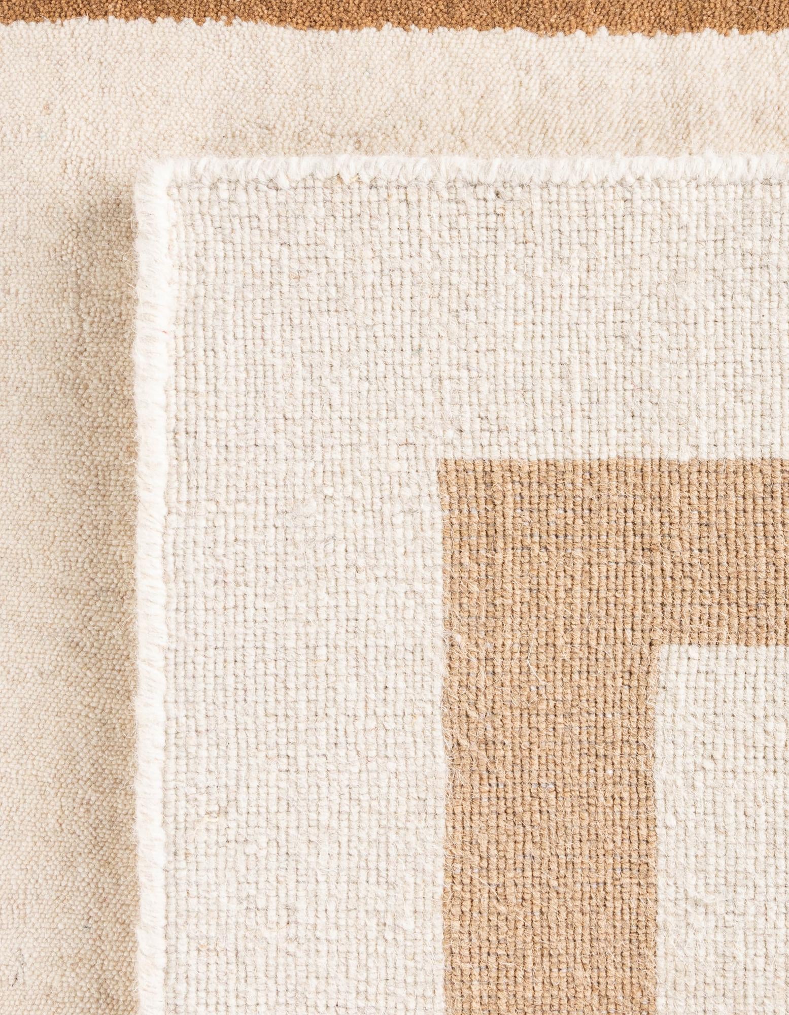 2' 7 x 8' Jill Zarin Border Wool Runner Rug