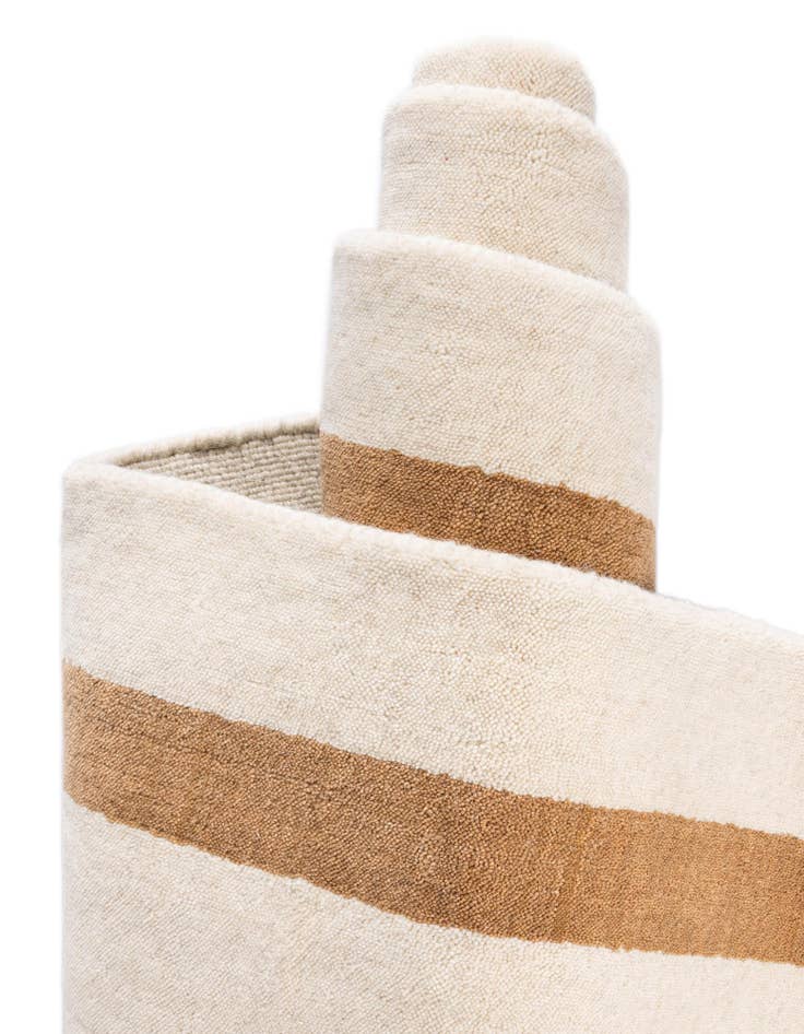 Detail image of 2' 7 x 8' Jill Zarin Border Wool Runner Rug