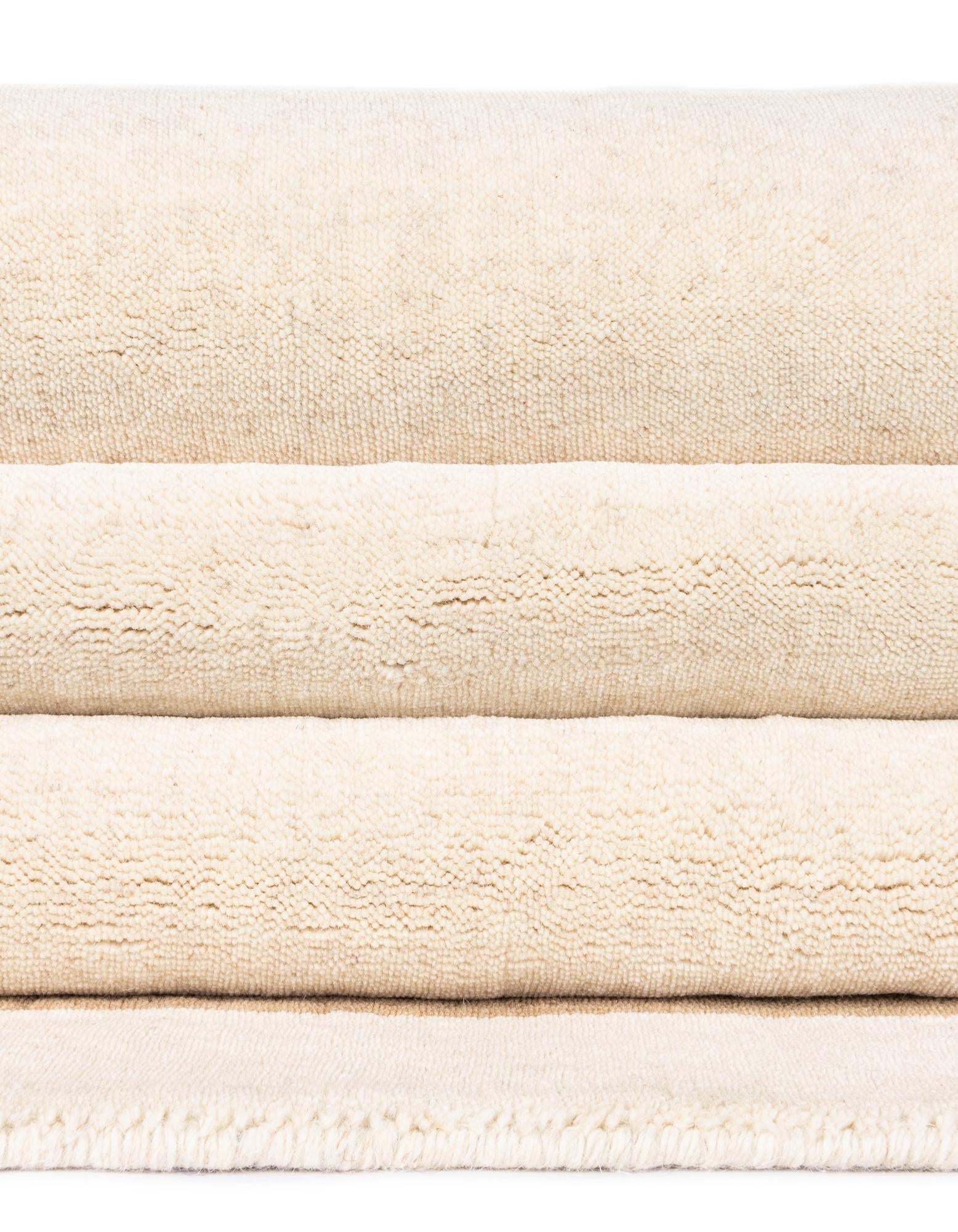 2' 7 x 8' Jill Zarin Border Wool Runner Rug