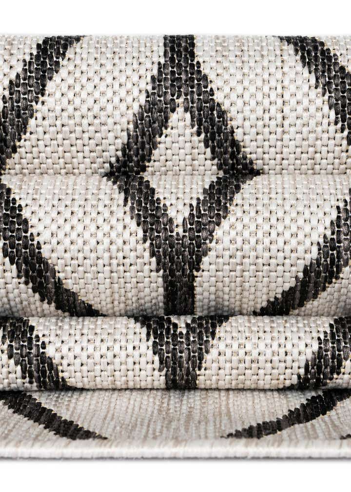 2' x 6' Easy-Clean Jill Zarin Turks and Caicos Indoor / Outdoor Runner Rug