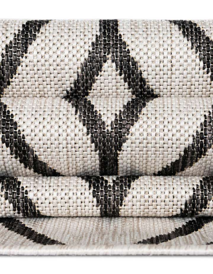 2' x 8' Easy-Clean Jill Zarin Turks and Caicos Indoor / Outdoor Runner Rug