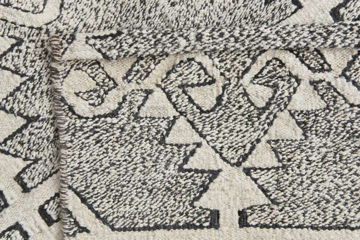 2' 6 x 9' 4 Hand Woven Kilim Modern Wool Runner Rug