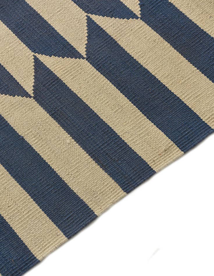 Detail image of 2' 9 x 9' 6  Hand Woven Kilim Modern Wool Runner Rug