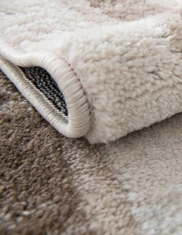 2' 7 x 8' Laguna Runner Rug