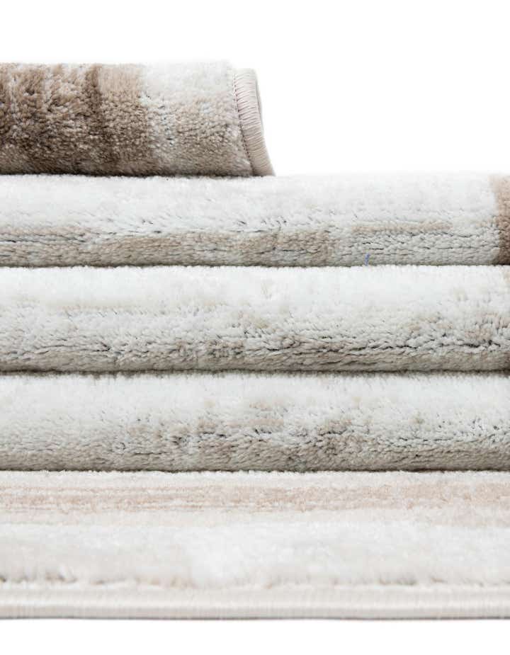 2' 7 x 8' Laguna Runner Rug