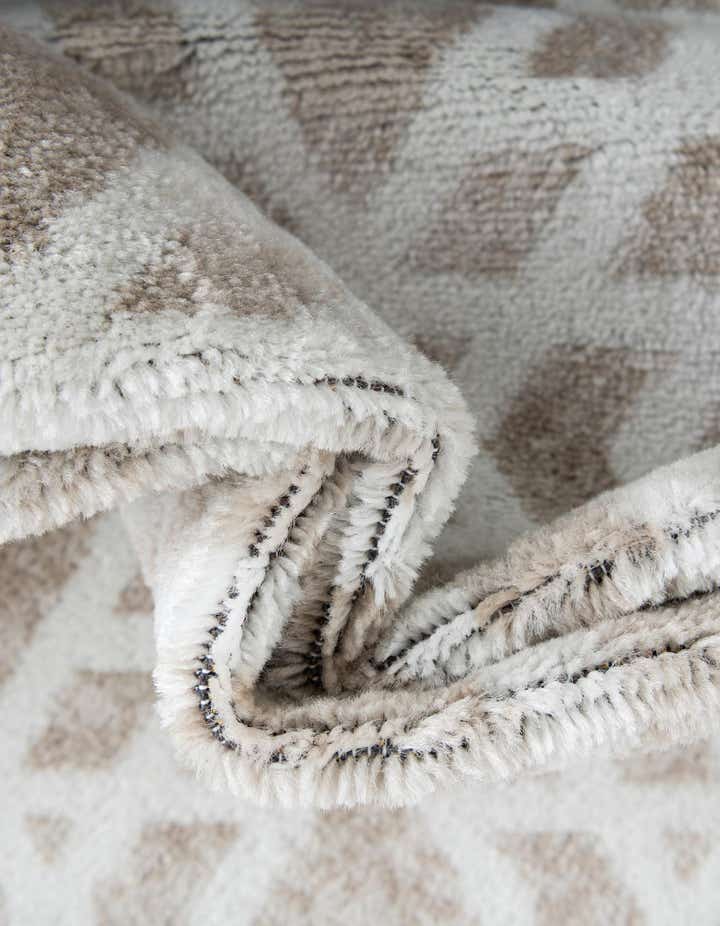 2' 7 x 8' Laguna Runner Rug