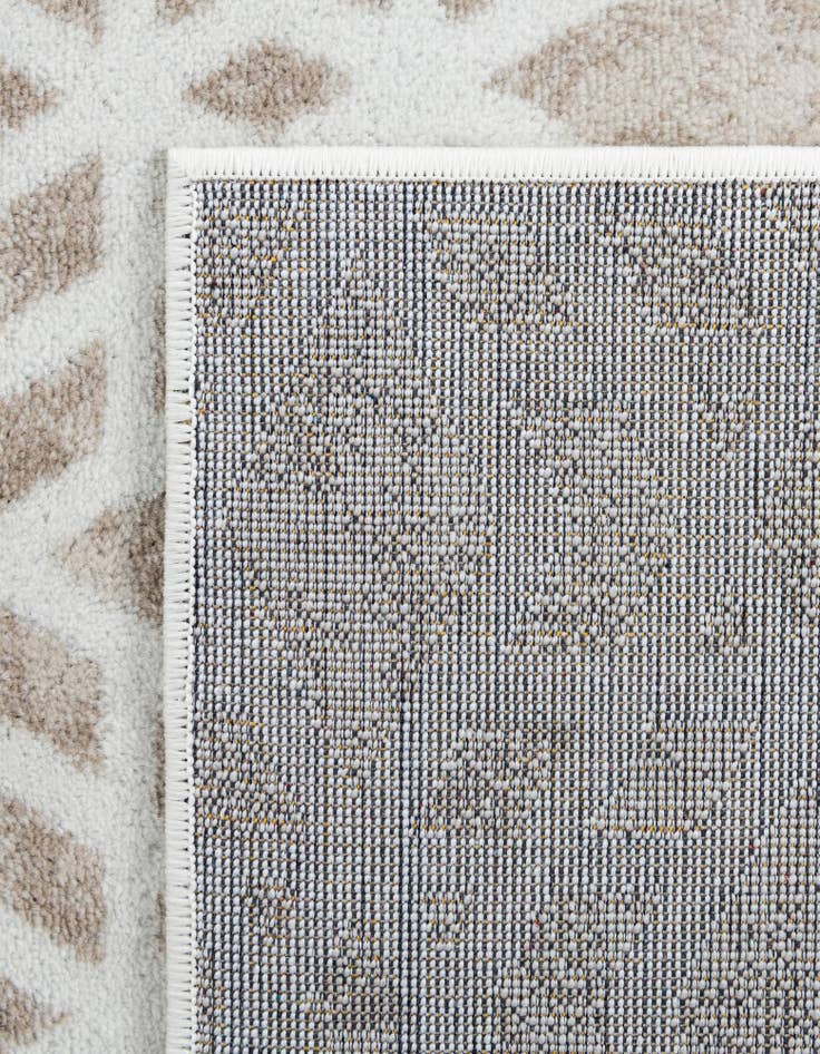 Detail image of 2' 7 x 8' Laguna Runner Rug